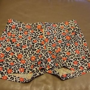 New without tags  Banana Republic shorts